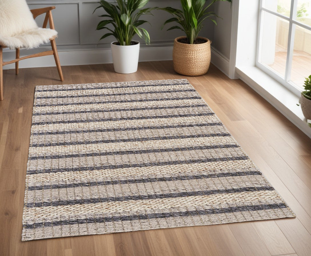 4' X 6' Gray and Ivory Wool Hand Woven Area Rug