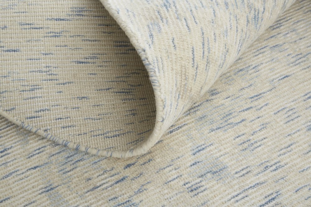 8' Ivory And Gray Round Abstract Hand Woven Area Rug