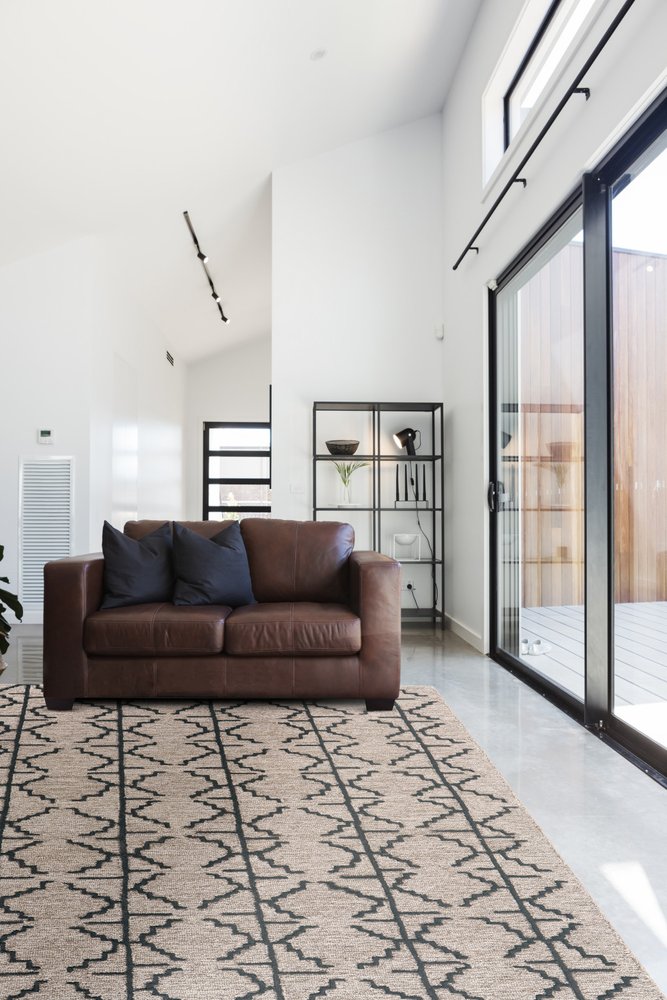 4' X 6' Black And Taupe Wool Geometric Hand Tufted Area Rug