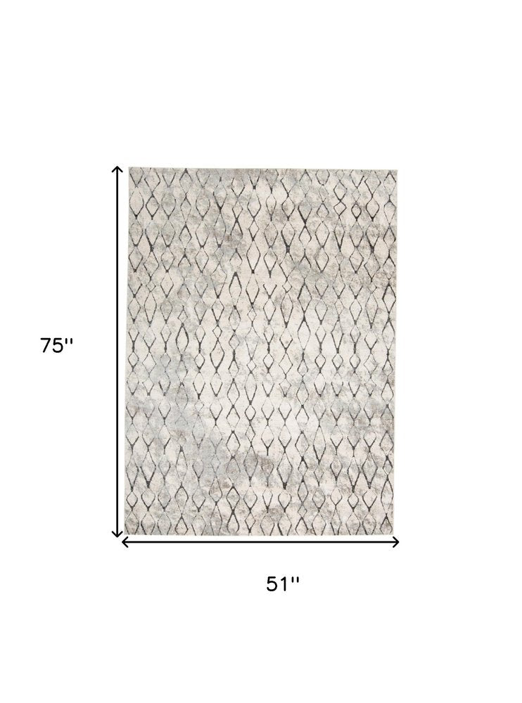 5' X 8' Gray And Ivory Geometric Area Rug