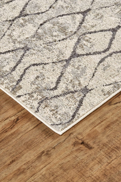 5' X 8' Gray And Ivory Geometric Area Rug