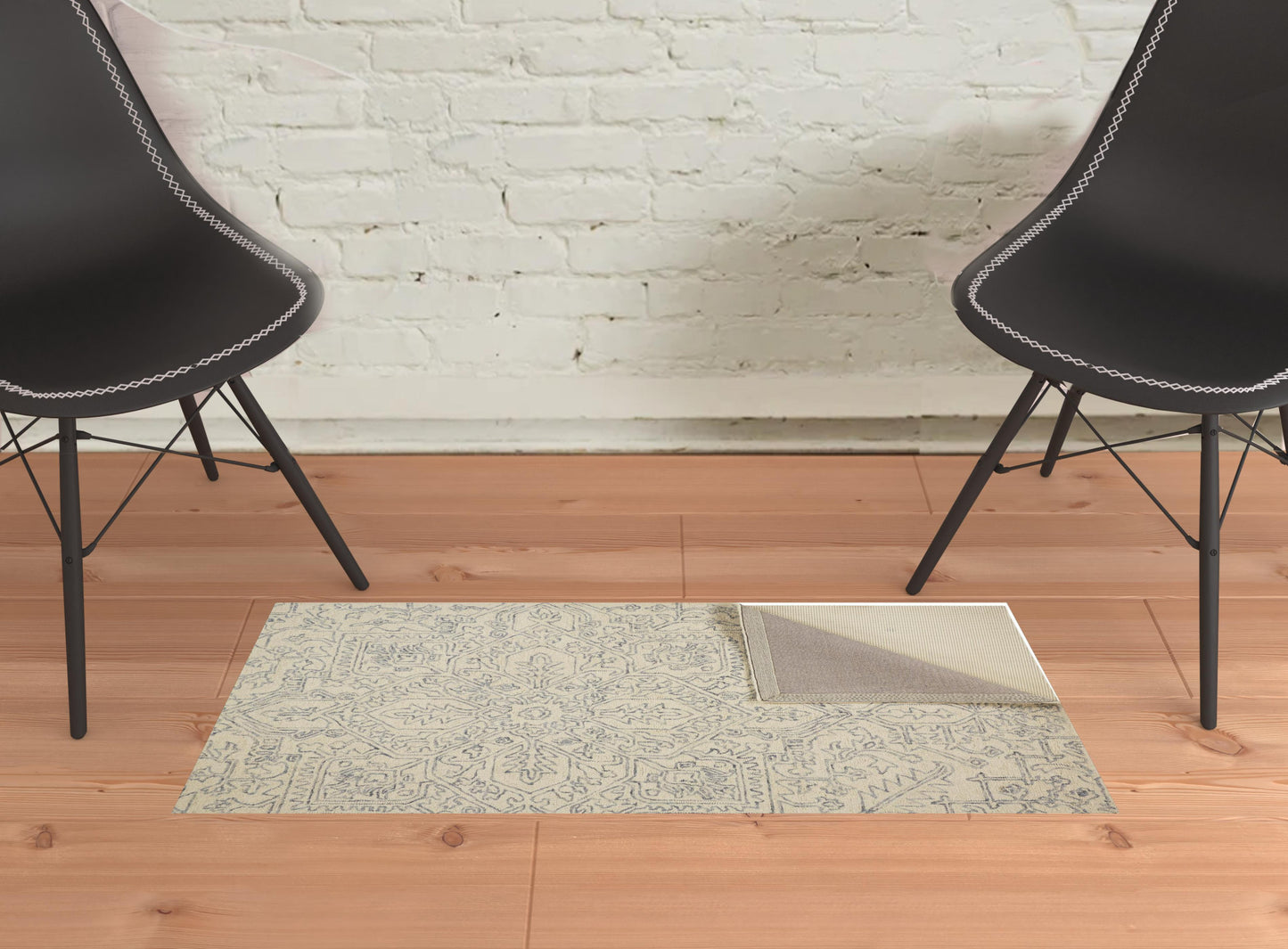 2' X 3' Ivory And Gray Wool Floral Tufted Handmade Stain Resistant Area Rug