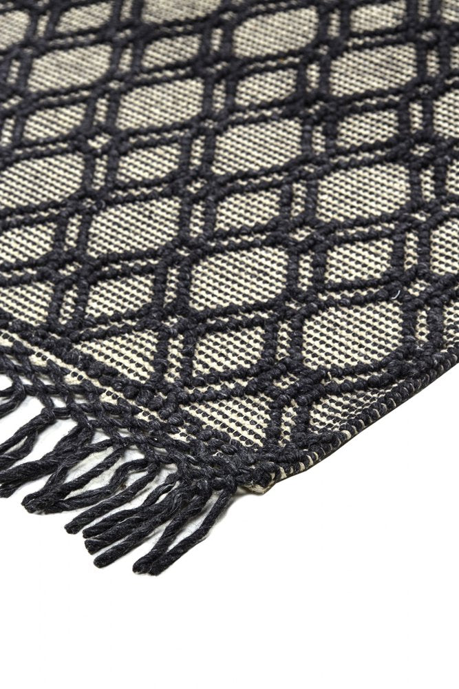 5' X 8' Black And Ivory Wool Geometric Hand Woven Area Rug With Fringe