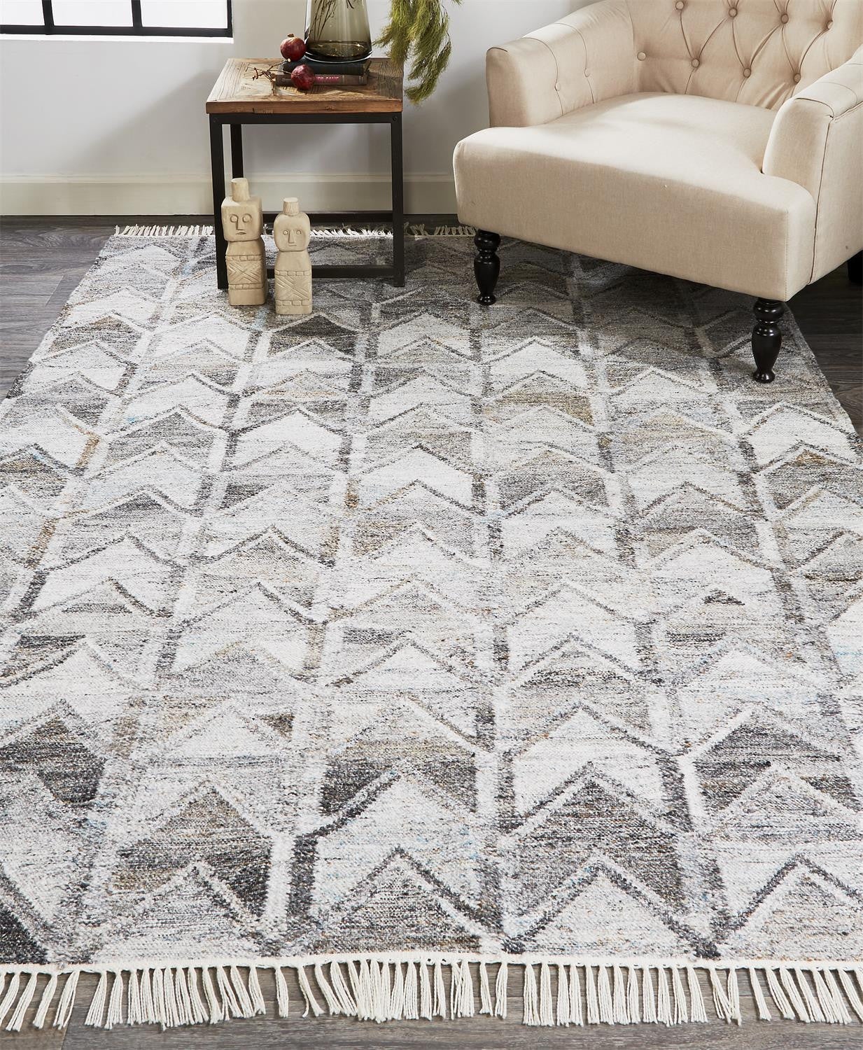 5' X 8' Gray Silver And Taupe Geometric Hand Woven Stain Resistant Area Rug With Fringe