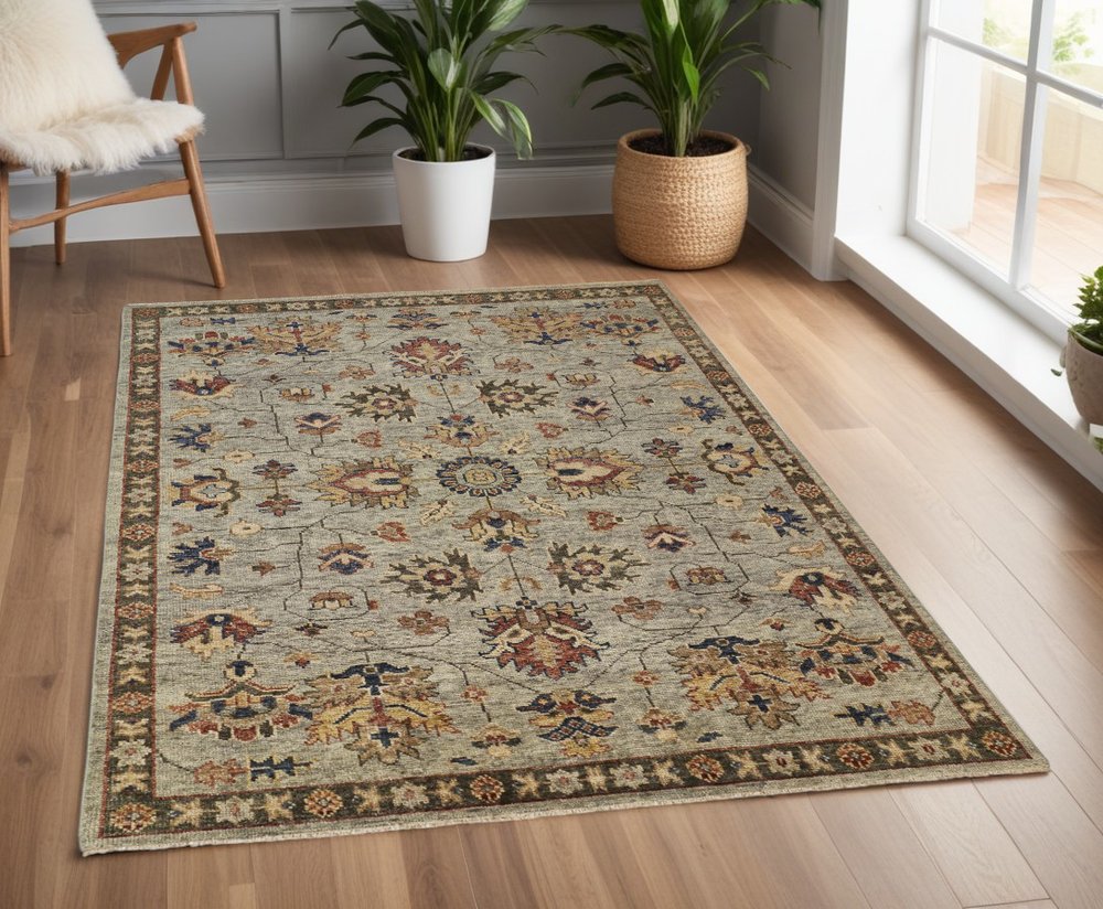 4' X 6' Gray And Ivory Wool Oriental Hand Knotted Area Rug With Fringe