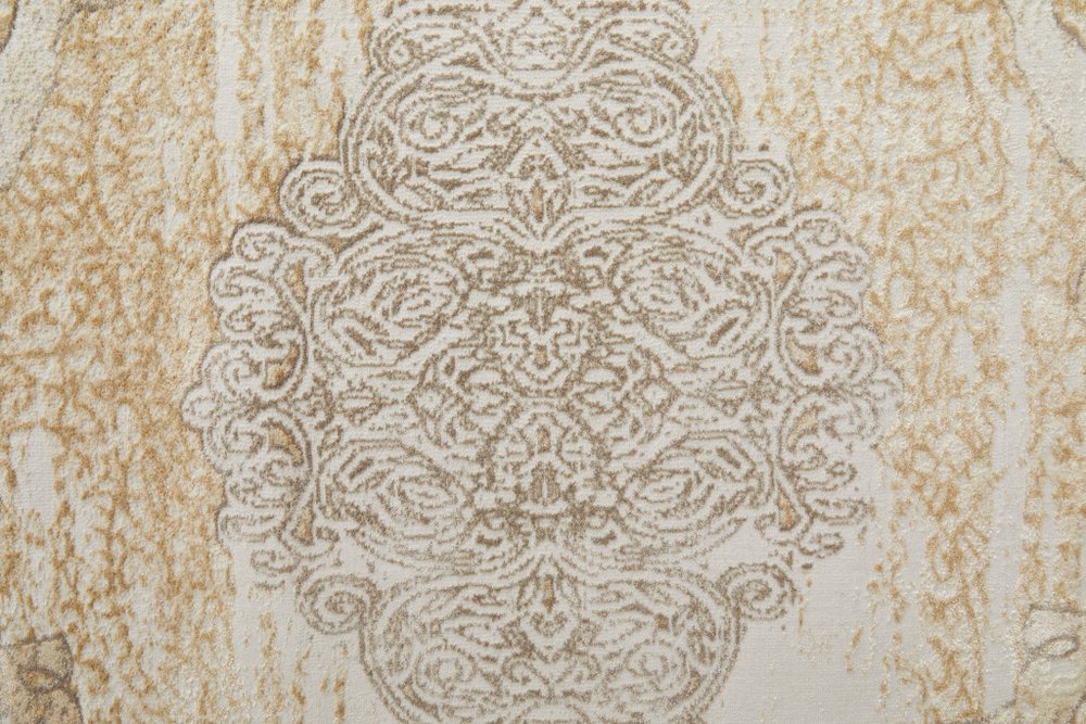 4' X 6' Tan And Gray Medallion Area Rug