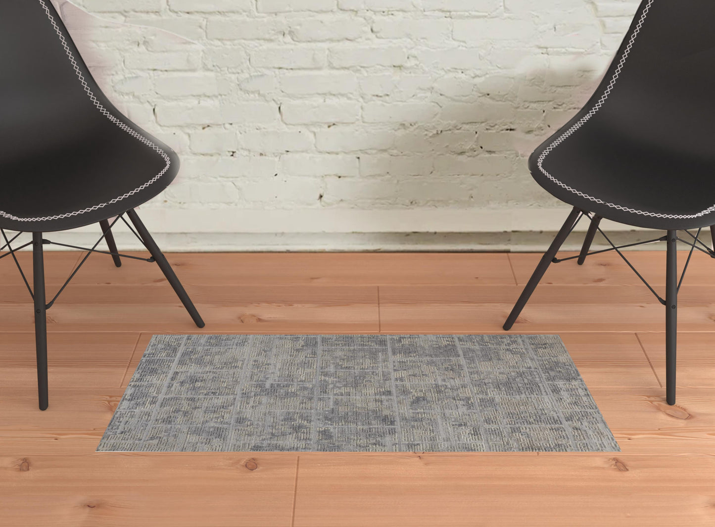 4' X 6' Gray And Ivory Abstract Hand Woven Area Rug