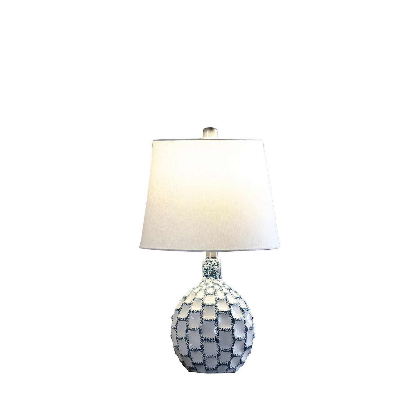 20" Blue And White Ceramic Table Lamp With Off White Drum Shade