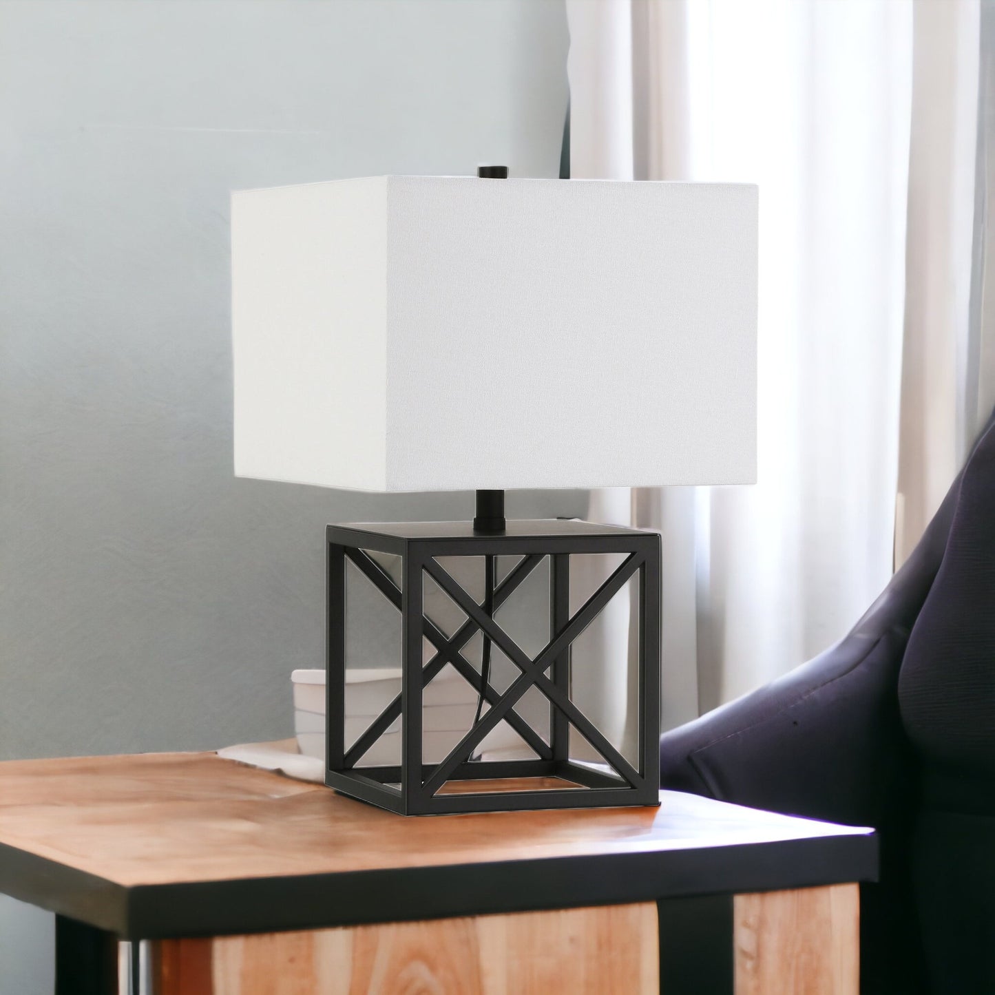 19" Black Metal Table Lamp With White Square Shade