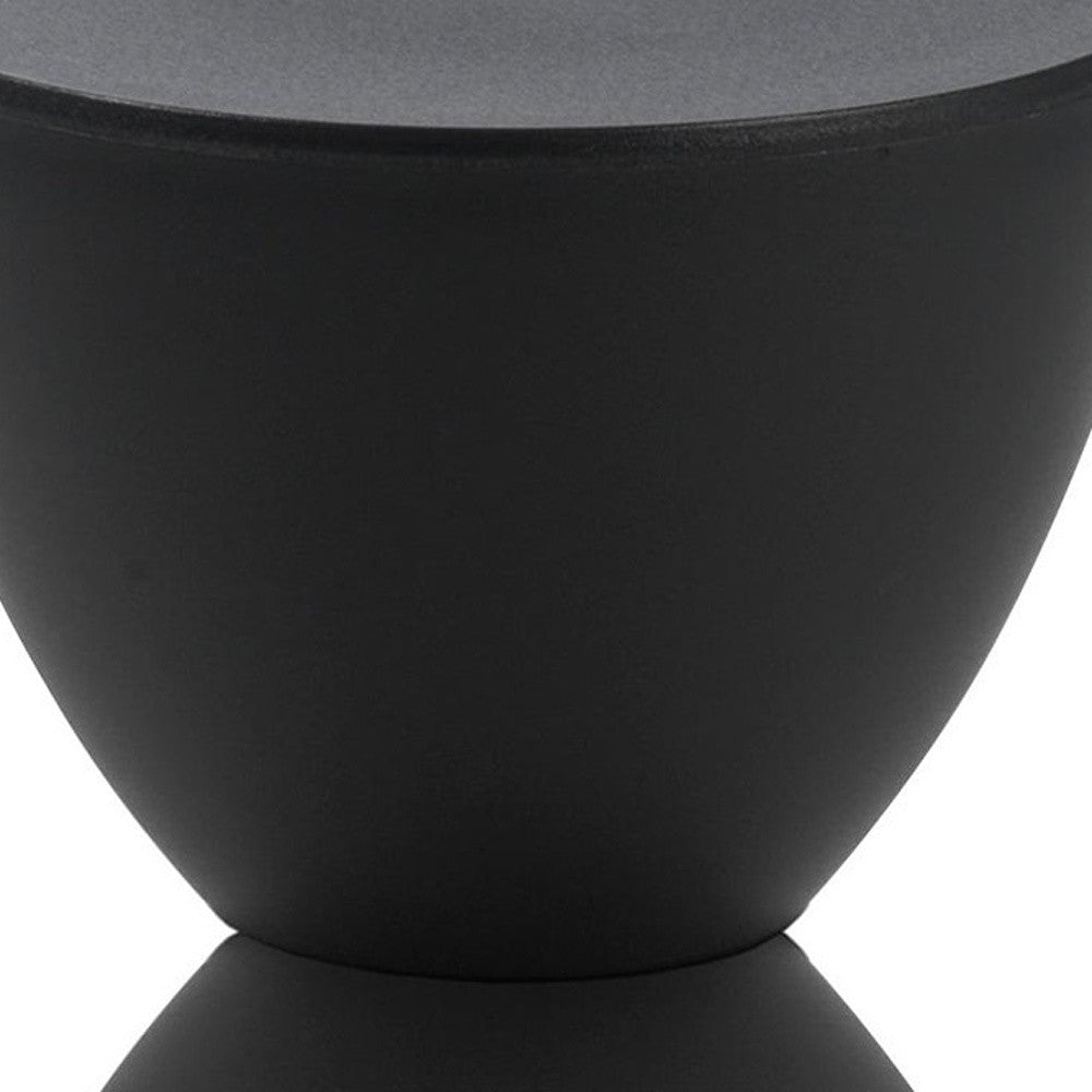 17" Black Heavy Duty Plastic Round End Table