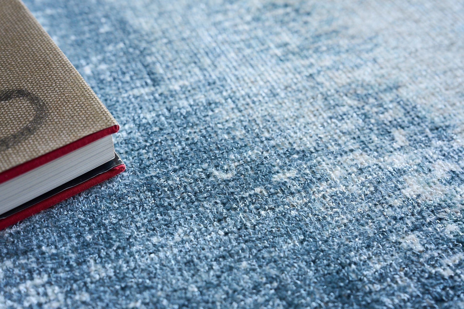 Beige hand-loomed rug with a stone-washed texture, indoor use, 4' x 6'.