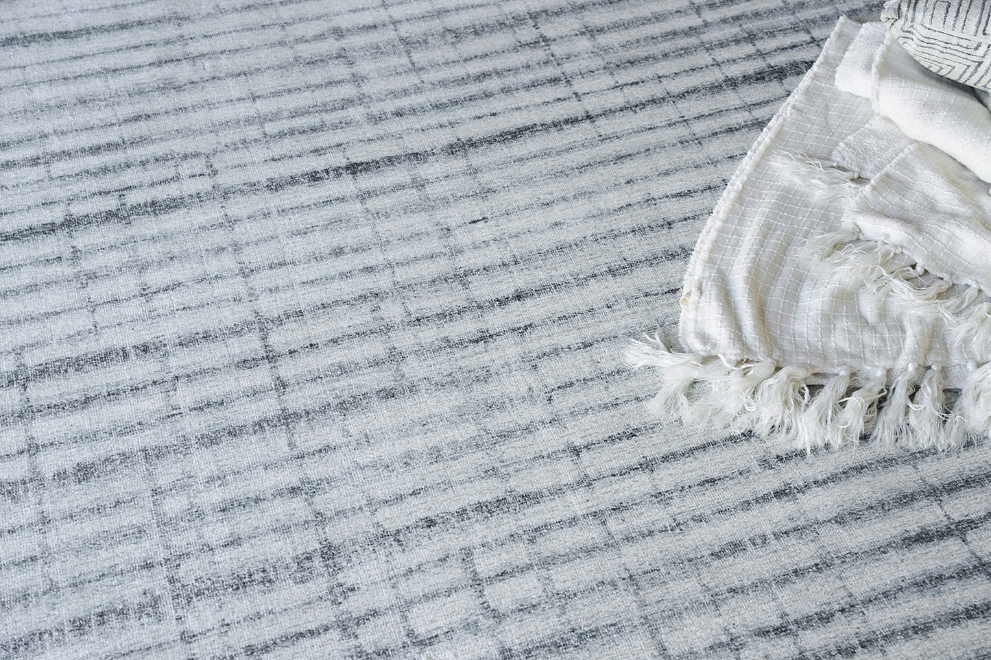 EXQUISITE RUGS   Allure Indoor Hand Loomed    - 6340-2'X3'