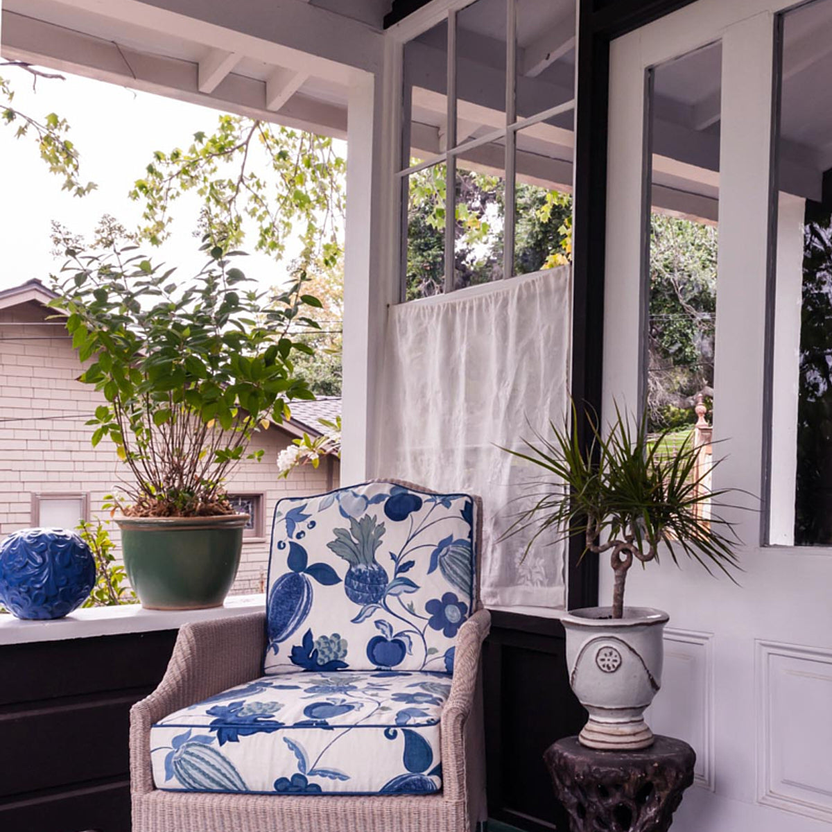 SCHUMACHER  RAOUL TEXTILES MIRANDA PRINTS PRINTS DELFT   - 660B39