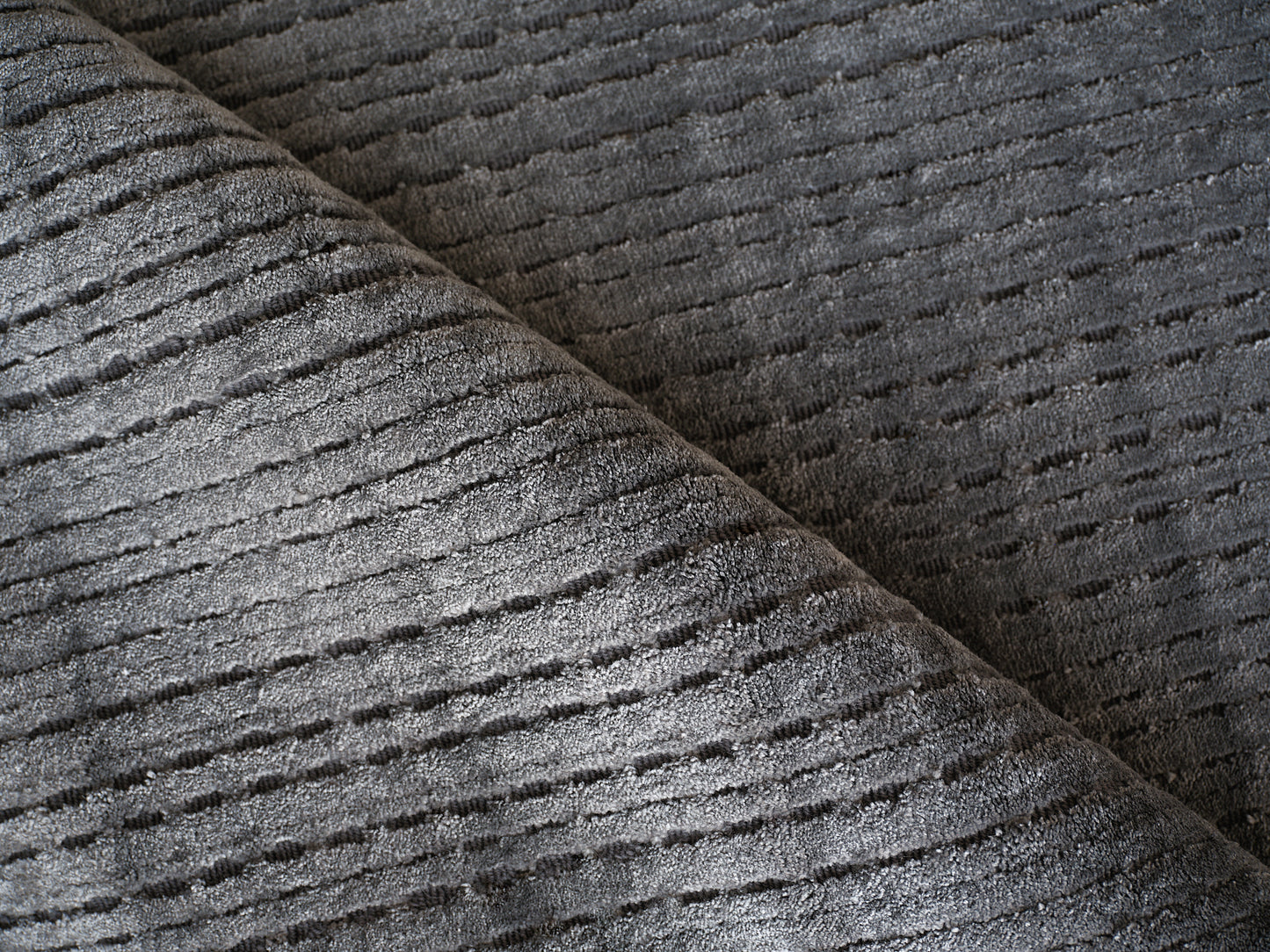 EXQUISITE RUGS   Cabrini Modern Indoor Hand Loomed    - 6732-4'x5'