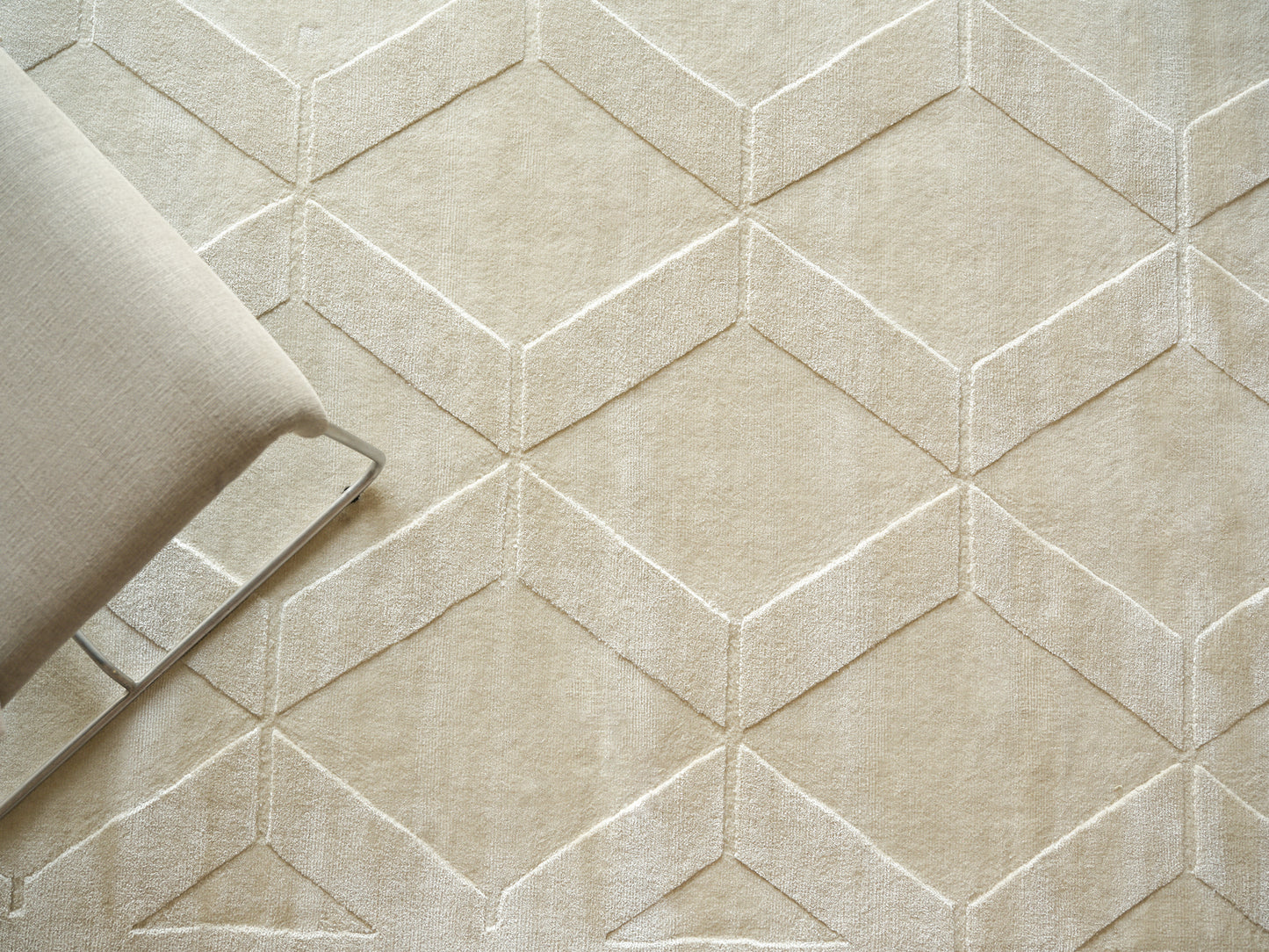 EXQUISITE RUGS   Brunello Modern Indoor Hand Loomed    - 6739-4'X6'