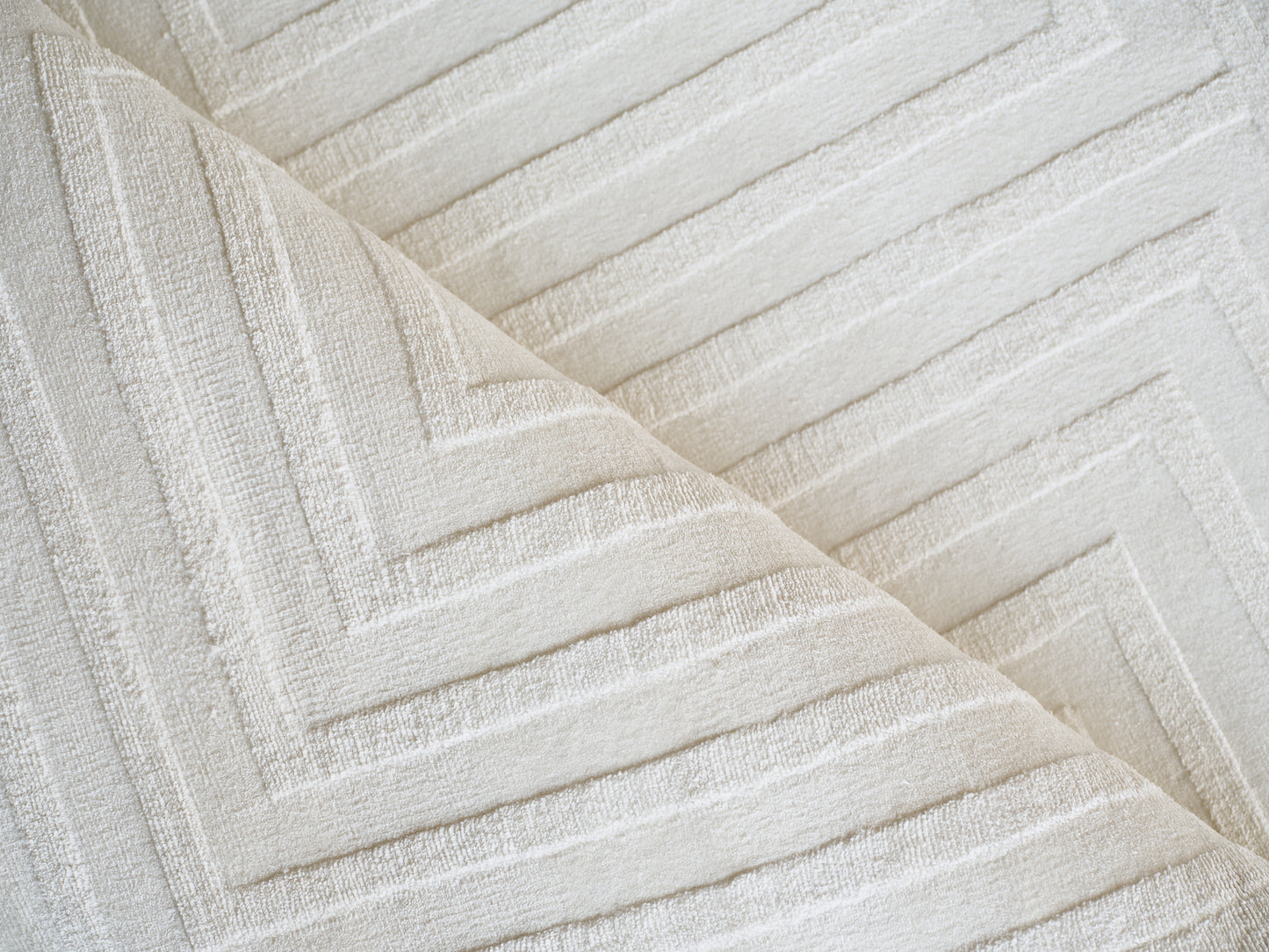 EXQUISITE RUGS   Tovello Modern Indoor Hand Loomed    - 6746-6'X9'