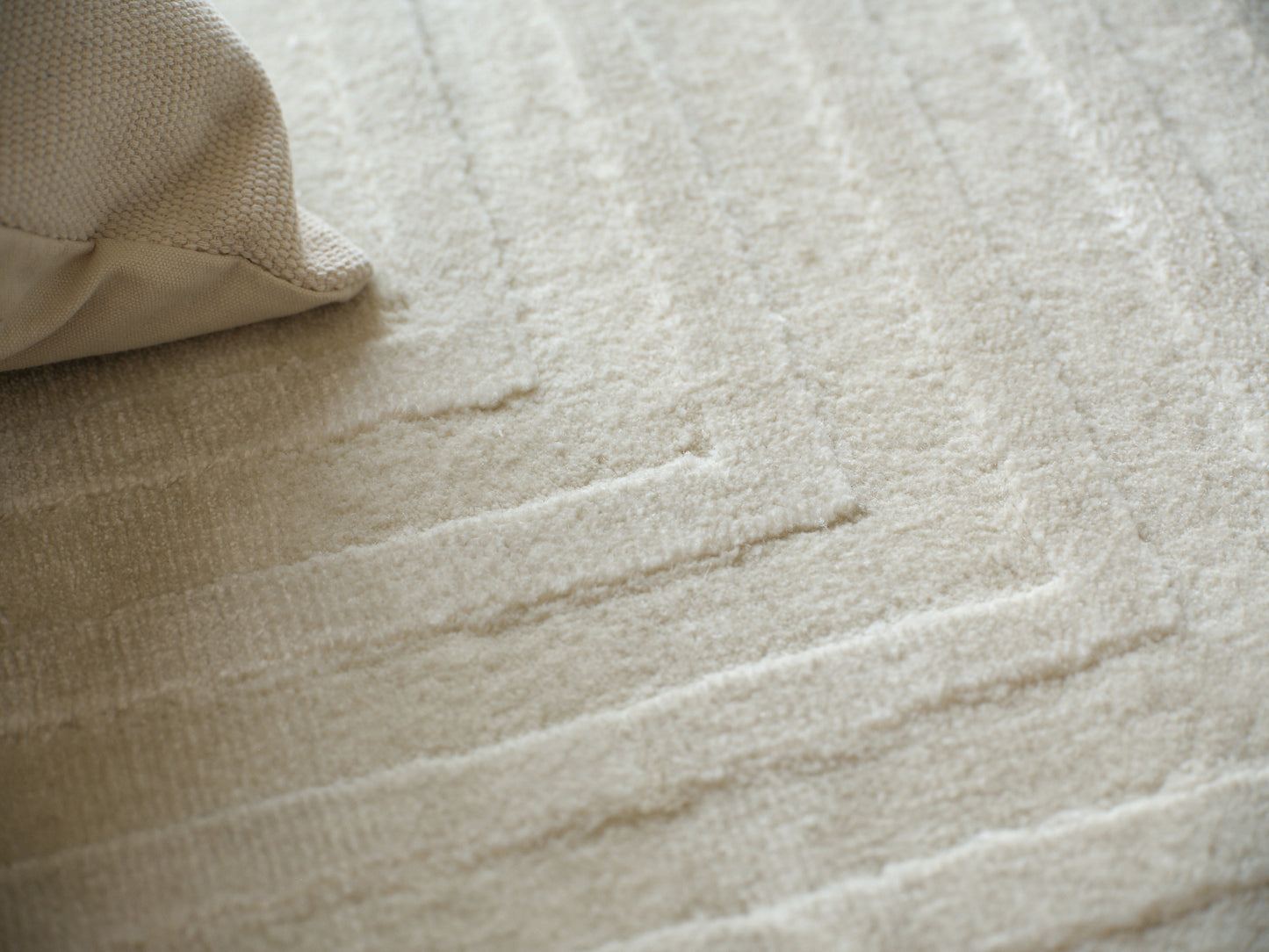 EXQUISITE RUGS   Tovello Modern Indoor Hand Loomed    - 6750-6'X9'