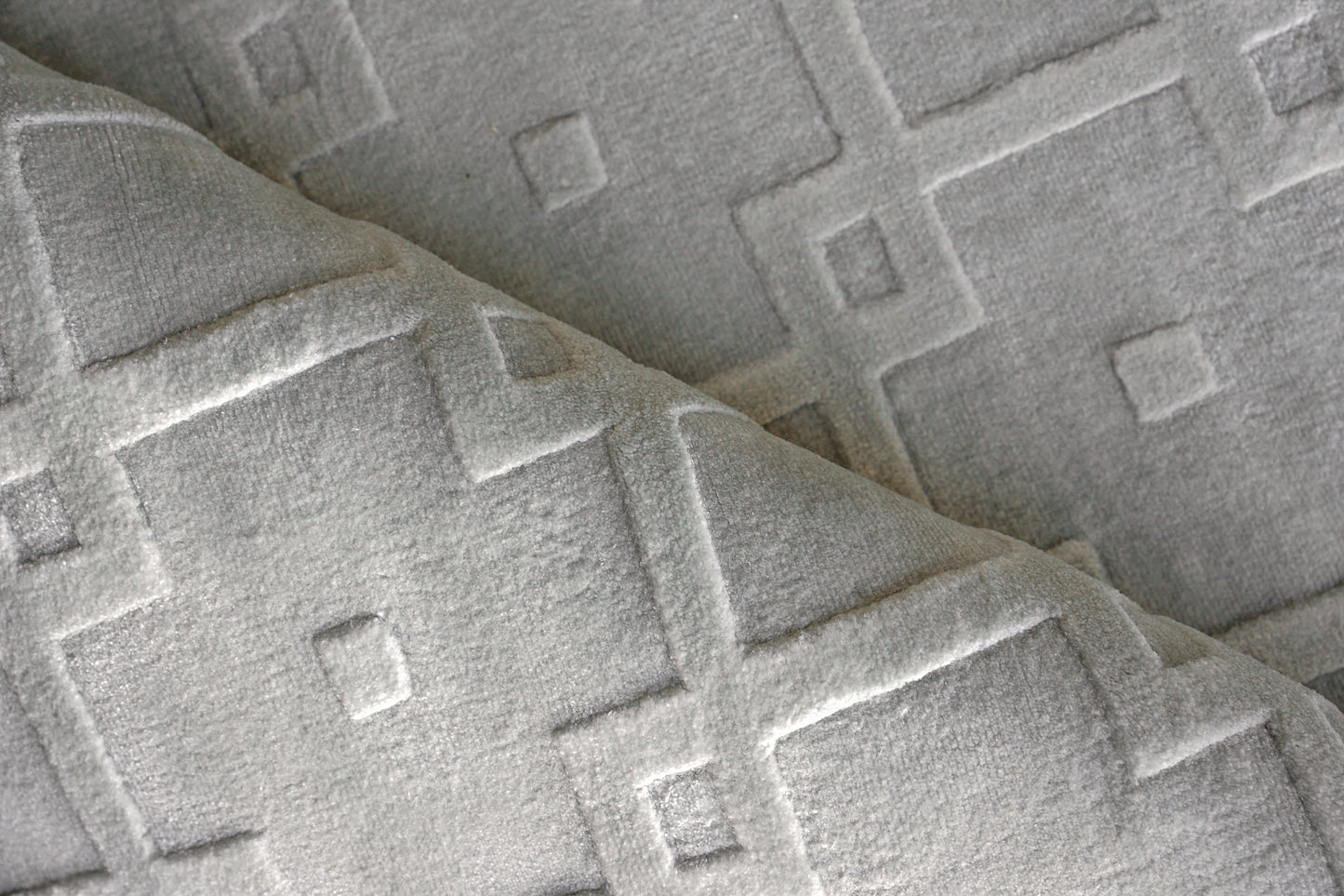 EXQUISITE RUGS   Camora Modern Indoor Hand Loomed    - 6753-4'X6'