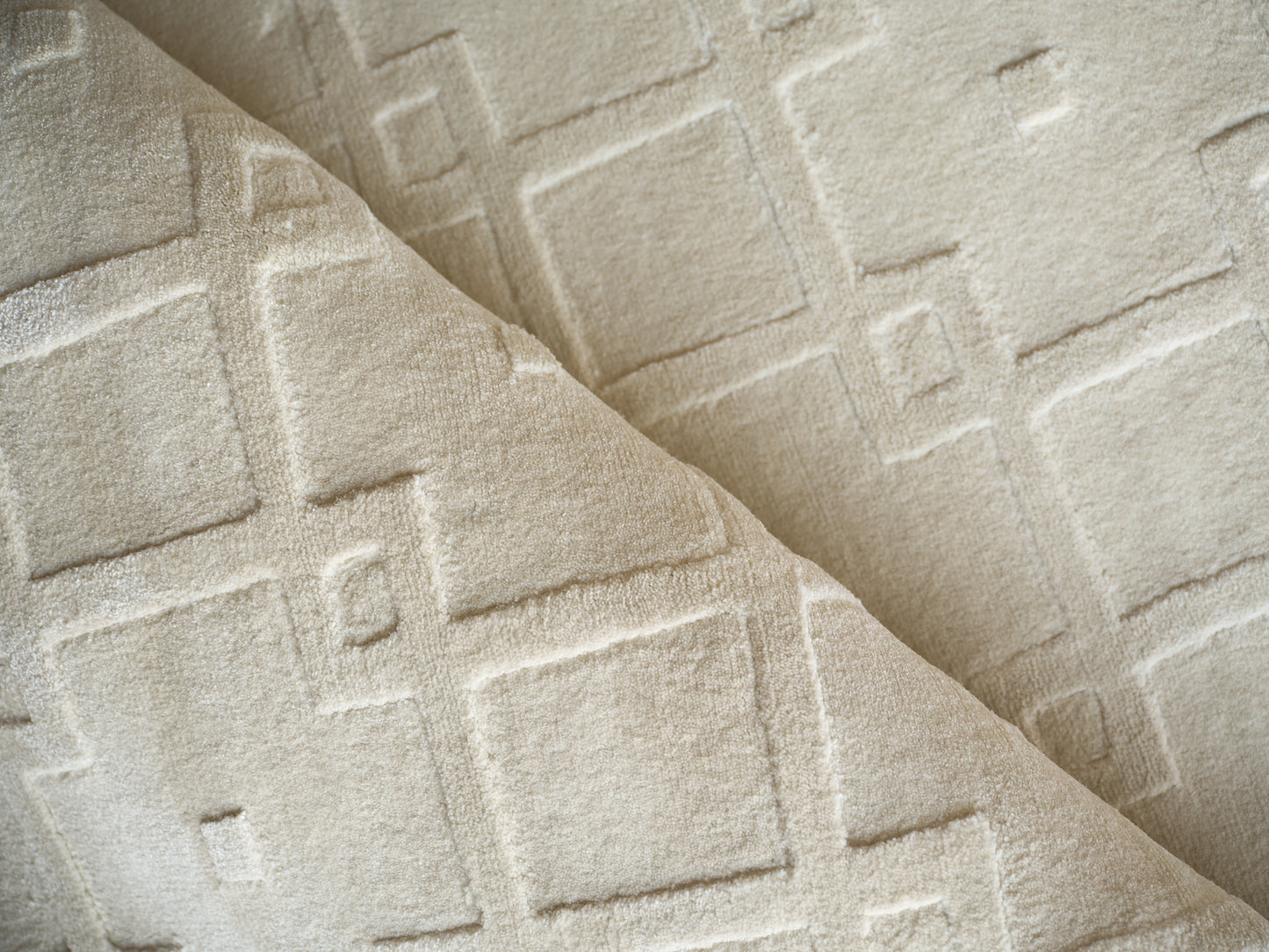 EXQUISITE RUGS   Camora Modern Indoor Hand Loomed    - 6755-4'x5'