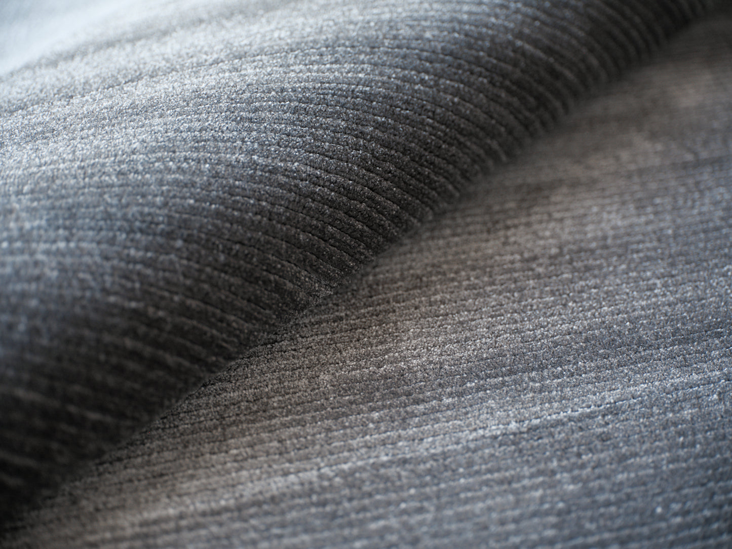 EXQUISITE RUGS   Pavia Modern Indoor Hand Loomed    - 6760-4'X6'