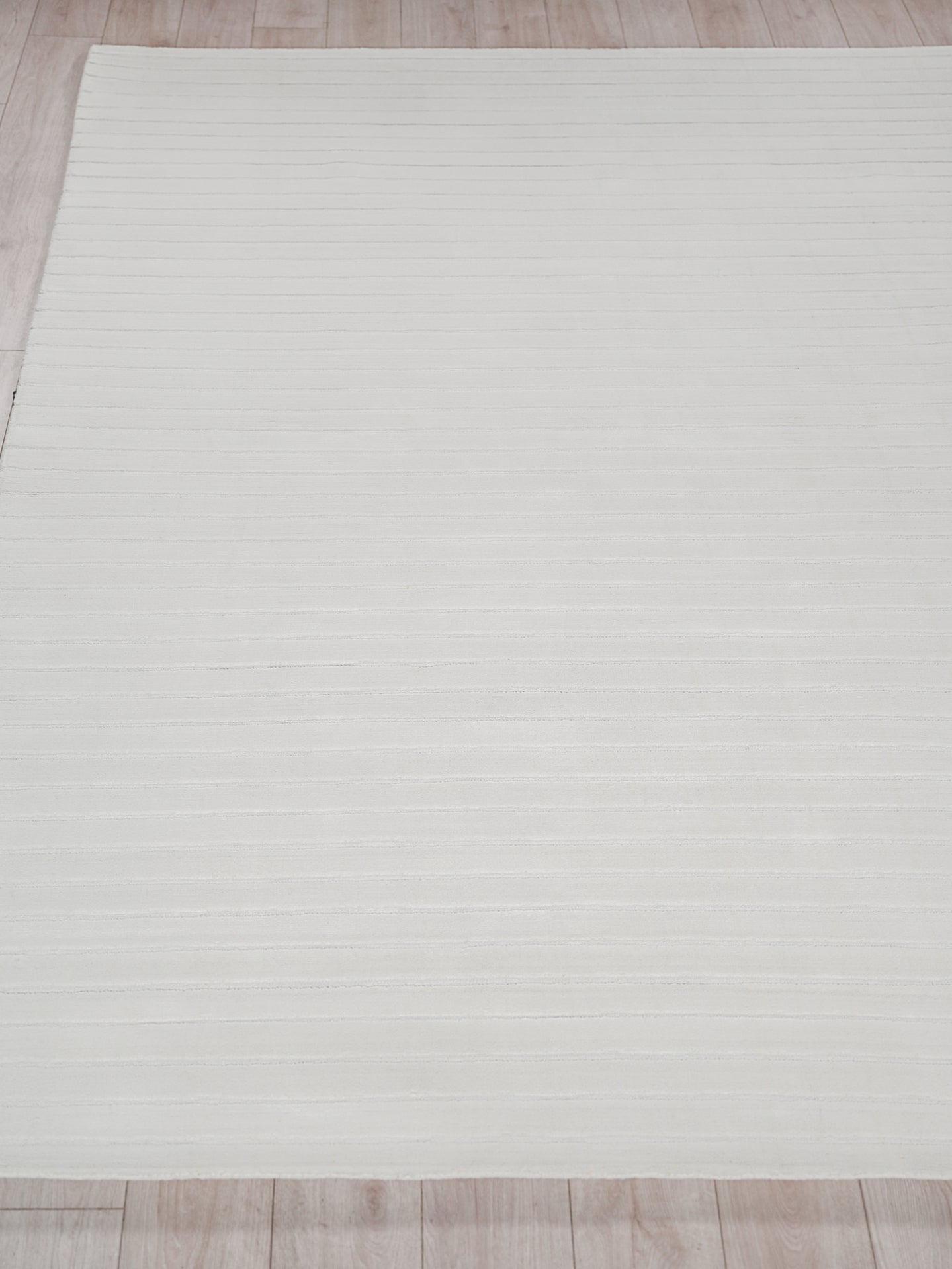 EXQUISITE RUGS   Amani Modern Indoor Hand Loomed    - 6763-4'X6'