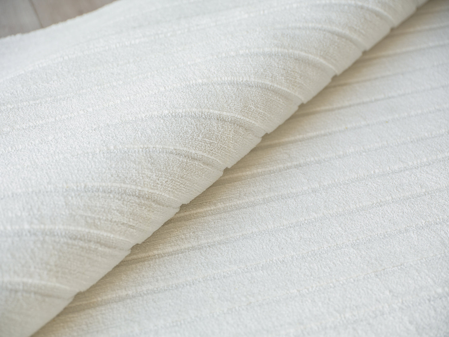 EXQUISITE RUGS   Amani Modern Indoor Hand Loomed    - 6763-6'X9'