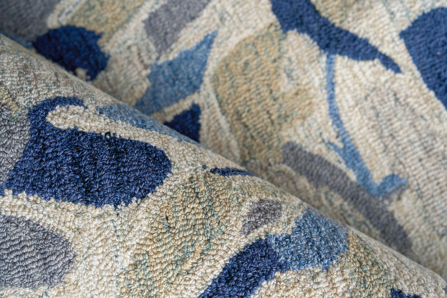 EXQUISITE RUGS   Botanica Indoor Hand Tufted    - 6810-4'X6'