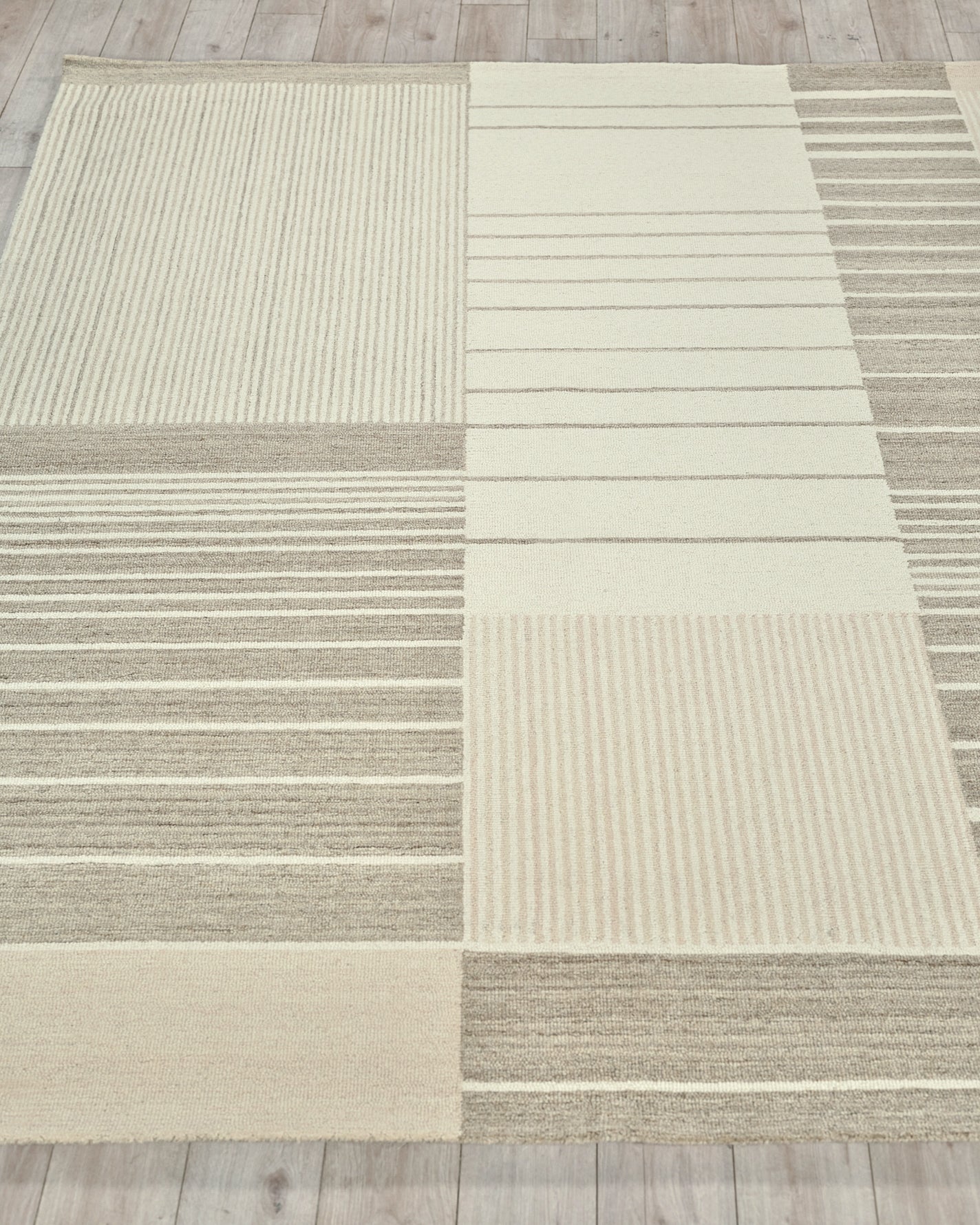 EXQUISITE RUGS   Castine Indoor Hand Tufted    - 6873-4'X6'