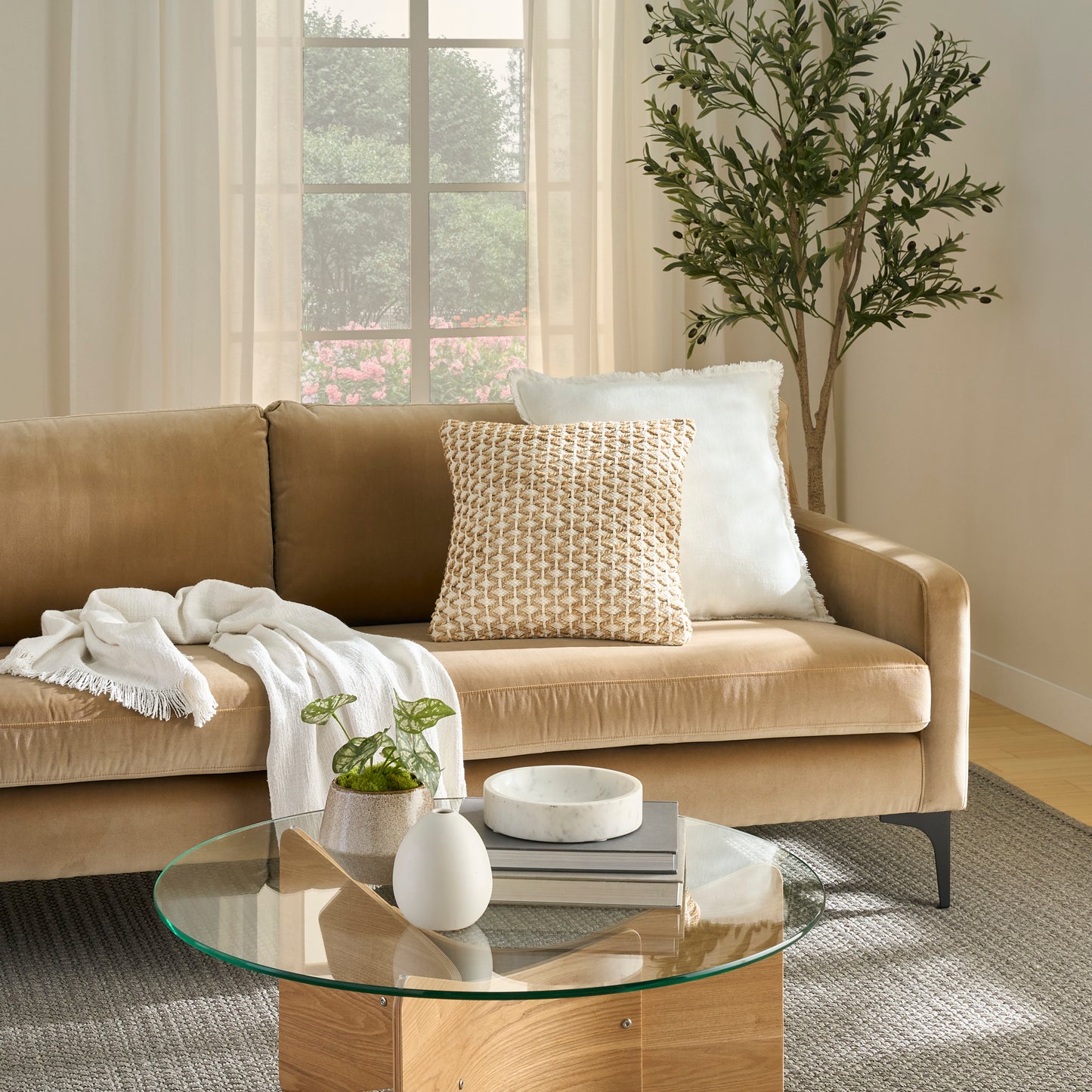 NOURISON HOME   18" x 18" Mina Victory Bohemian Ivory    - 798019092412