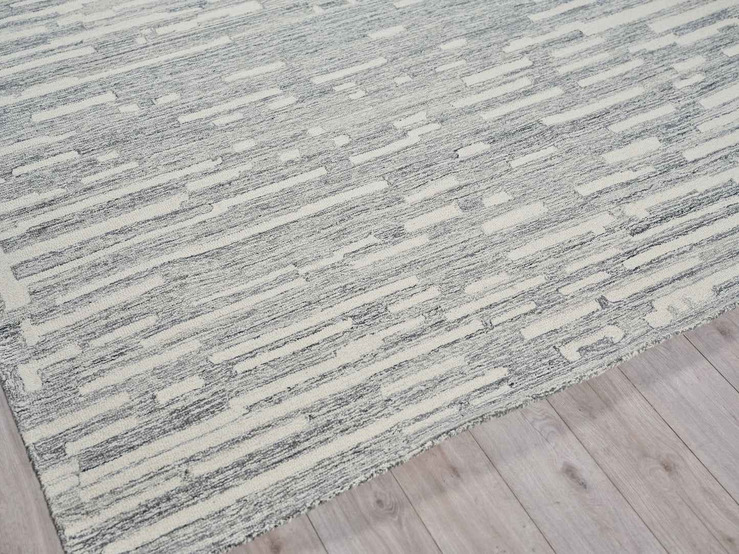 EXQUISITE RUGS   Carmel Indoor Hand Tufted    - 6877-5'X8'