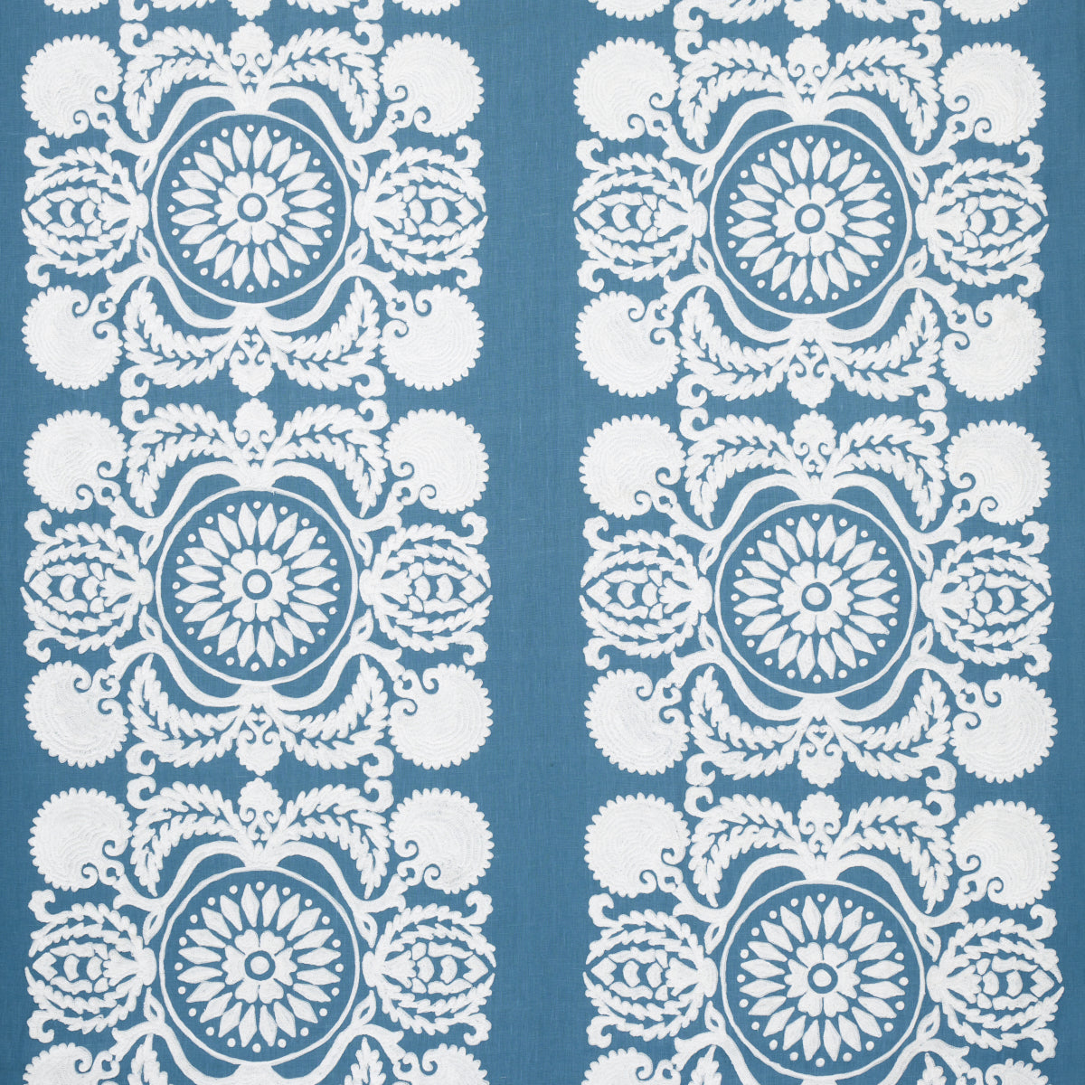 SCHUMACHER  BOHEMIA CASTANET EMBROIDERY EMBROIDERIES EMBROIDERIES CHAMBRAY   - 70262