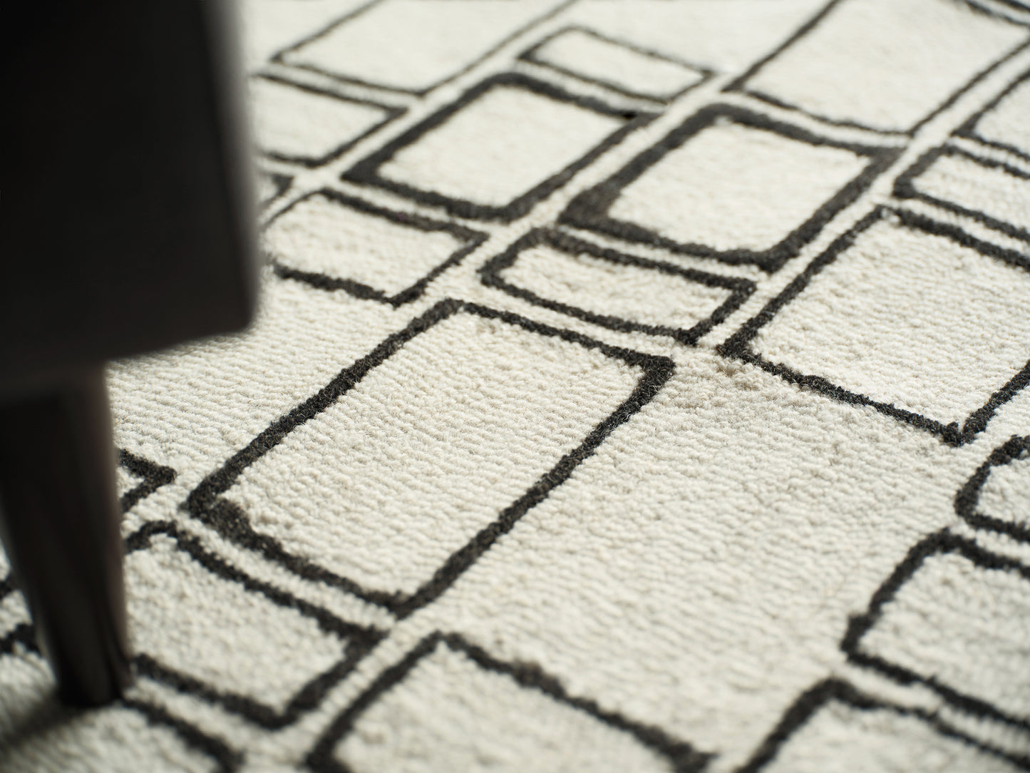 EXQUISITE RUGS   Soho Indoor Hand Tufted    - 7135-6'X9'