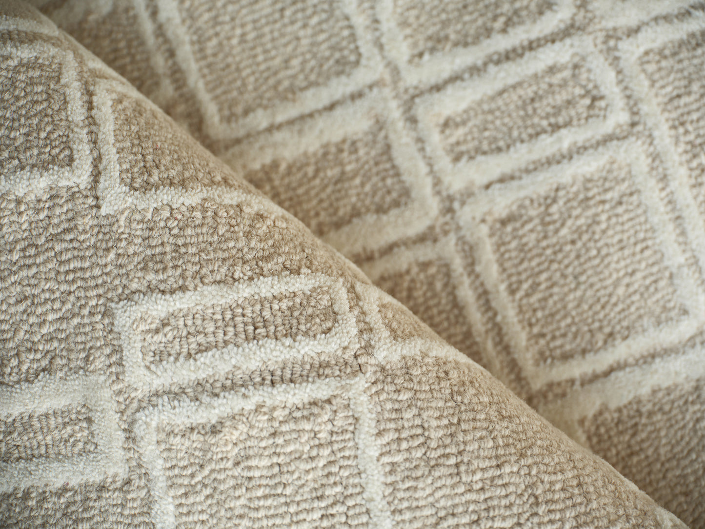 EXQUISITE RUGS   Soho Indoor Hand Tufted    - 7136-4'X6'