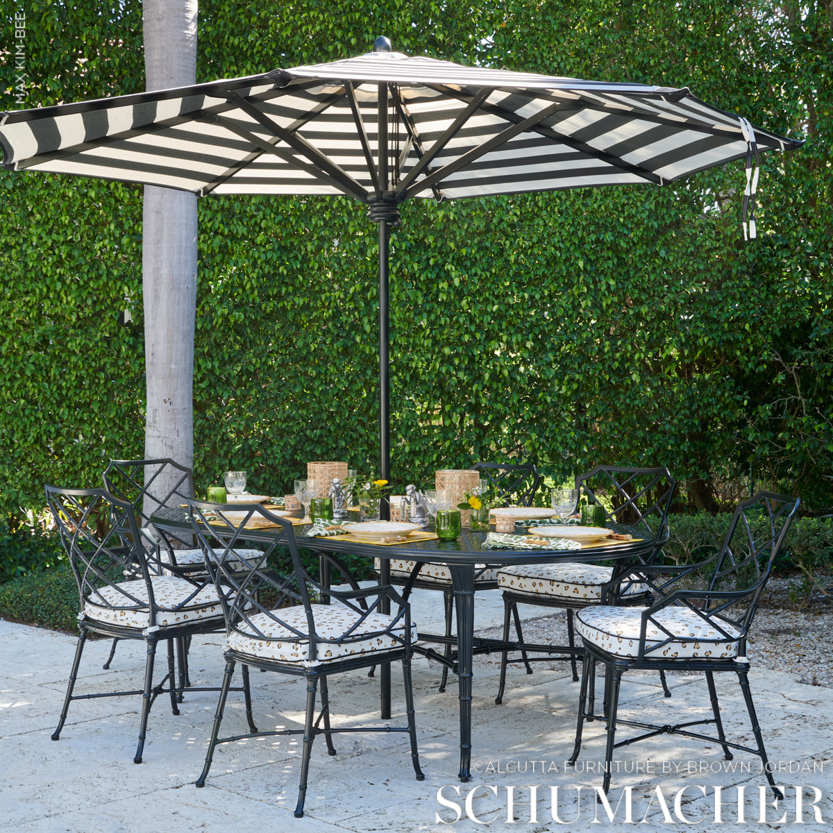 SCHUMACHER  INDOOR/OUTDOOR STRIPES CABANA STRIPE INDOOR/OUTDOOR PATTERNED WOVENS PATTERNED WOVENS BLACK   - 71756