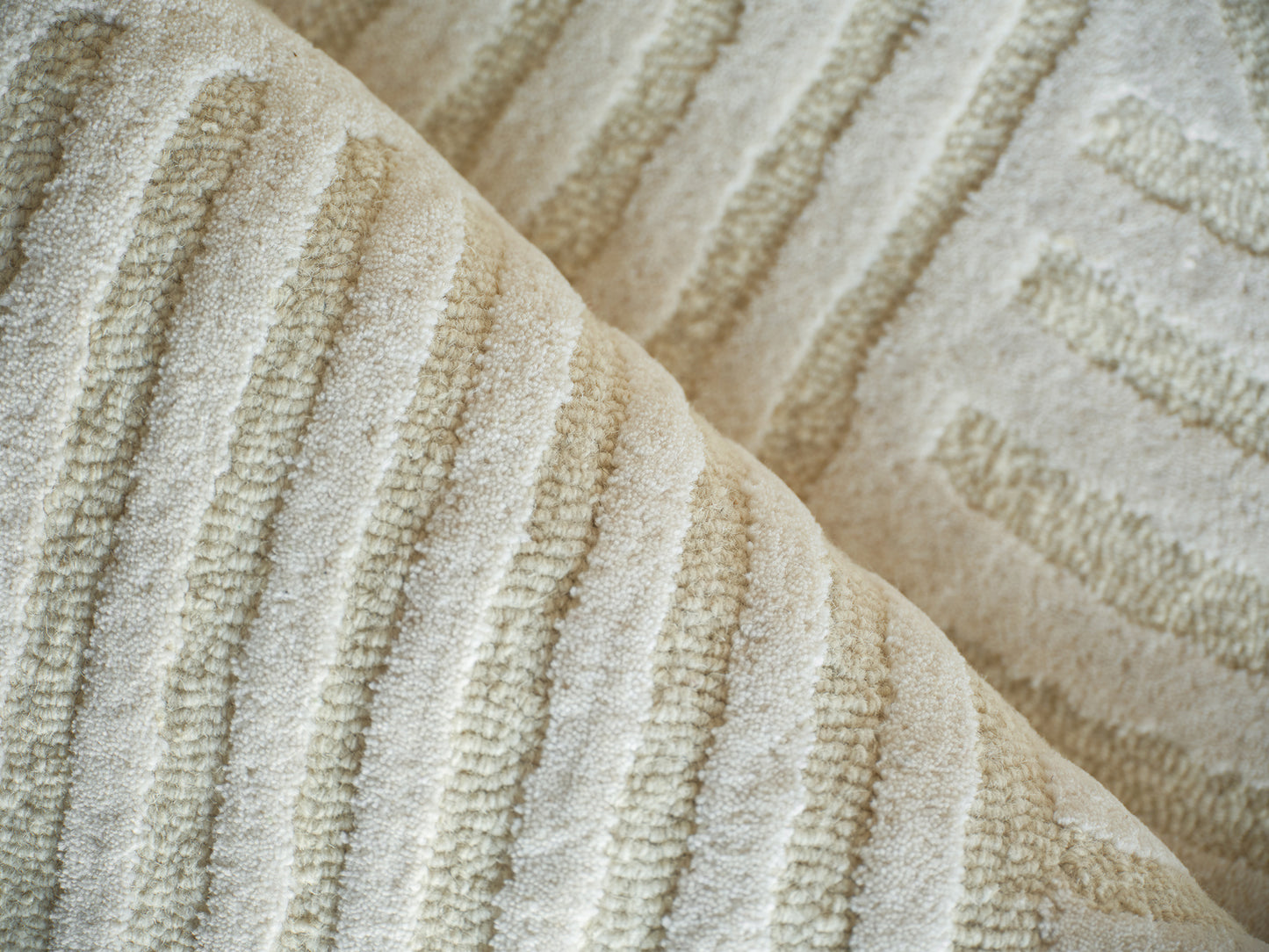 EXQUISITE RUGS   Entro Indoor Hand Tufted    - 7182-4'X6'