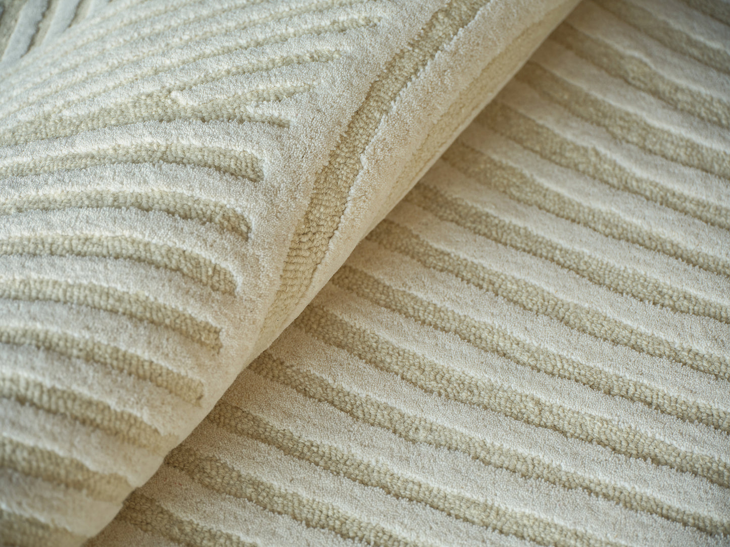 EXQUISITE RUGS   Entro Indoor Hand Tufted    - 7182-6'X9'