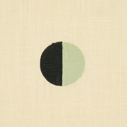 Beige linen with Joshua Tree print motif.