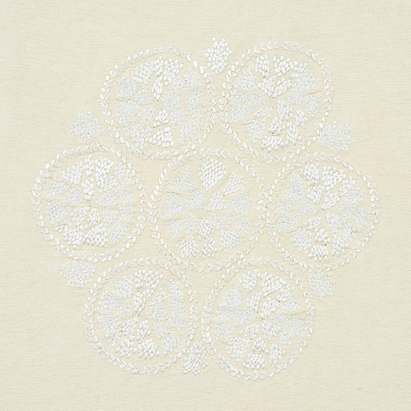 SCHUMACHER  NEW TRADITIONAL II ISLA HAND EMBROIDERY EMBROIDERIES EMBROIDERIES IVORY   - 77491