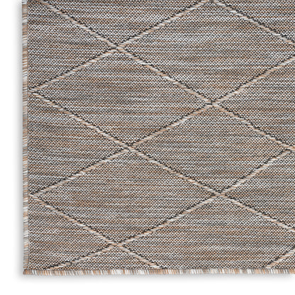 Beige taupe diamond-pattern woven rug with textured surface and fringe edges (4' x 6').