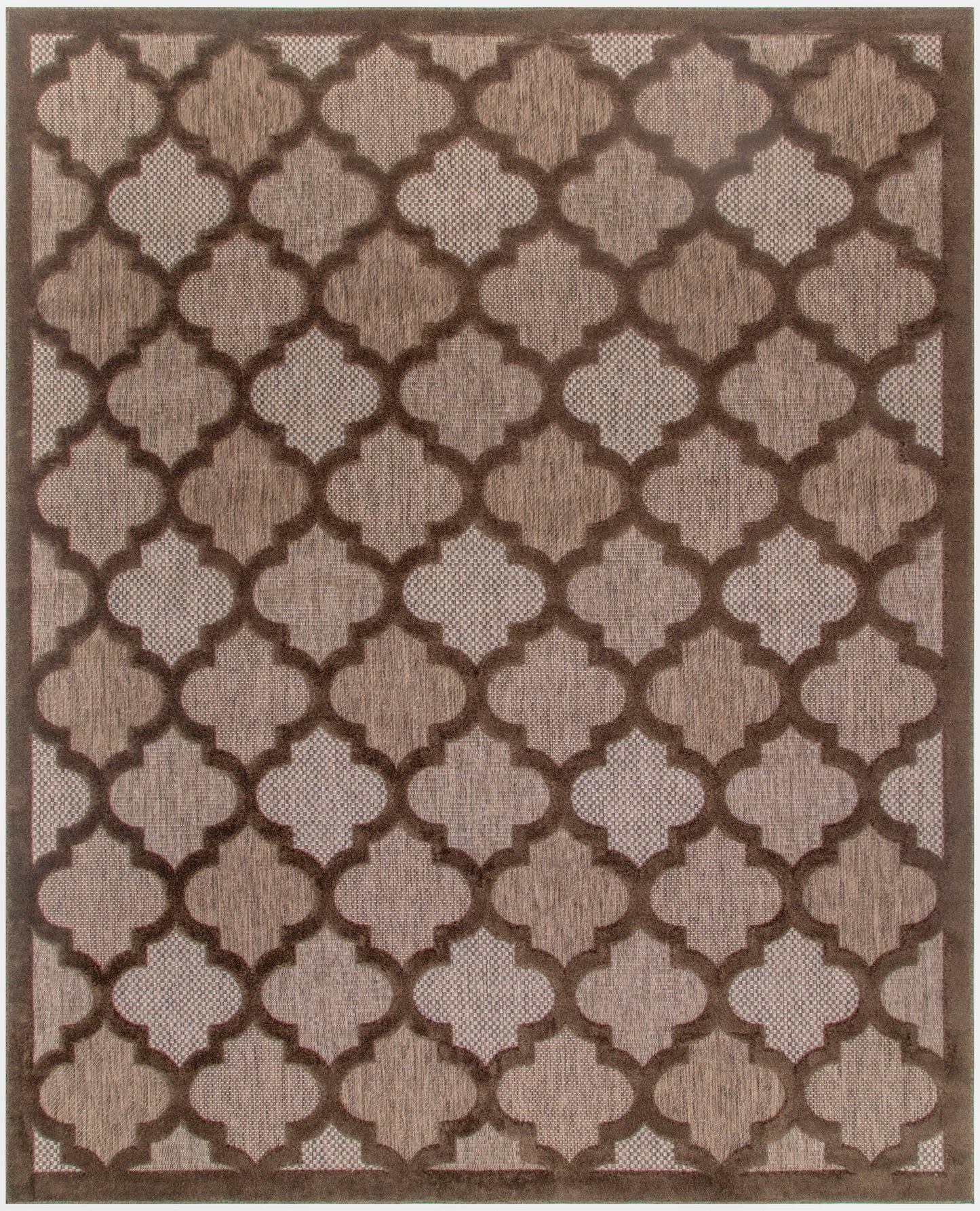 Brown & beige geometric trellis rug with repeated quatrefoil pattern & dark border.