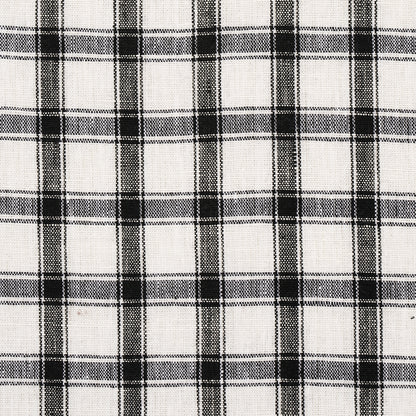 Black and white plaid woven fabric with a grid pattern, ideal for shirts or home textiles.