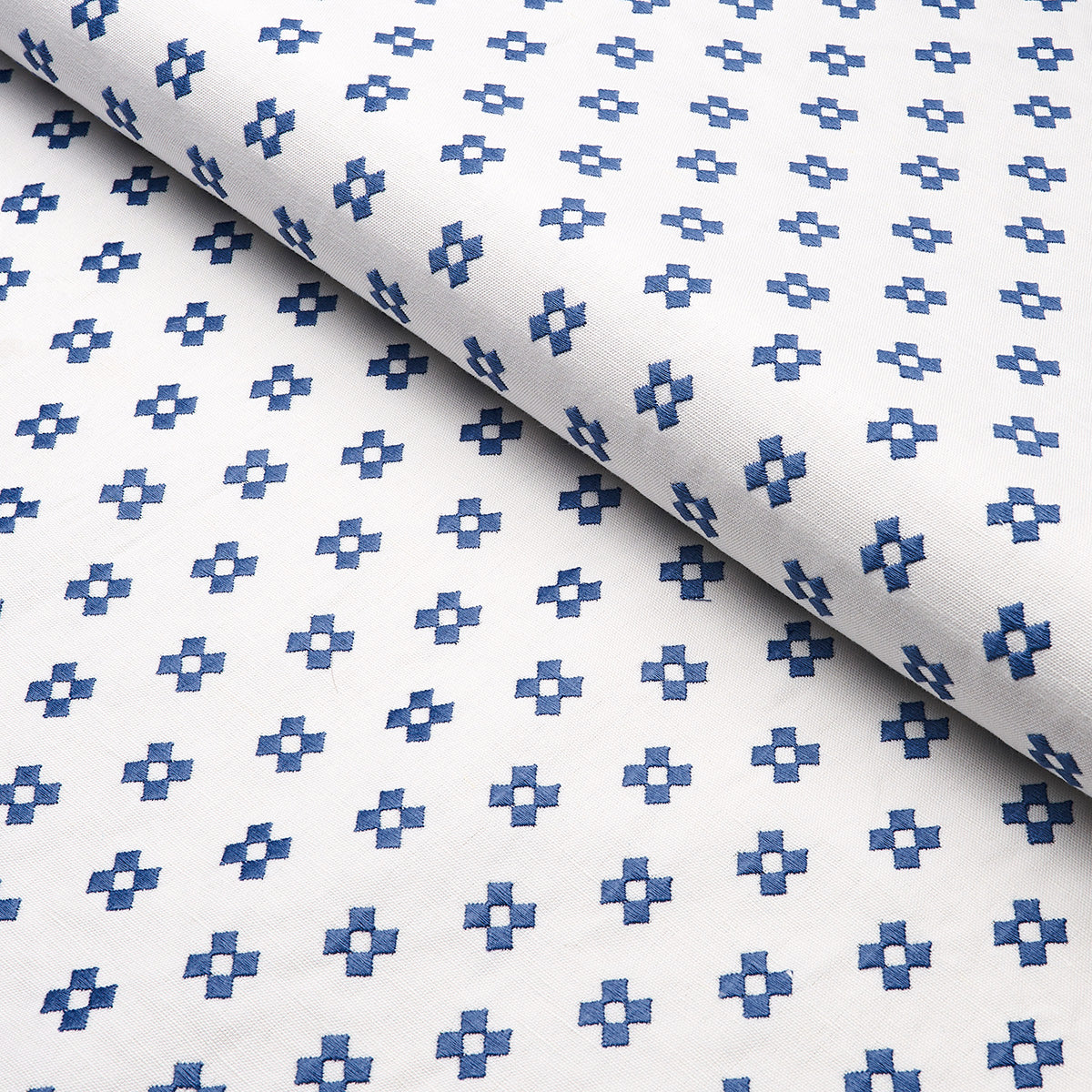 SCHUMACHER  BOHEMIA THANDIE EMBROIDERY EMBROIDERIES EMBROIDERIES BLUE ON IVORY   - 82121