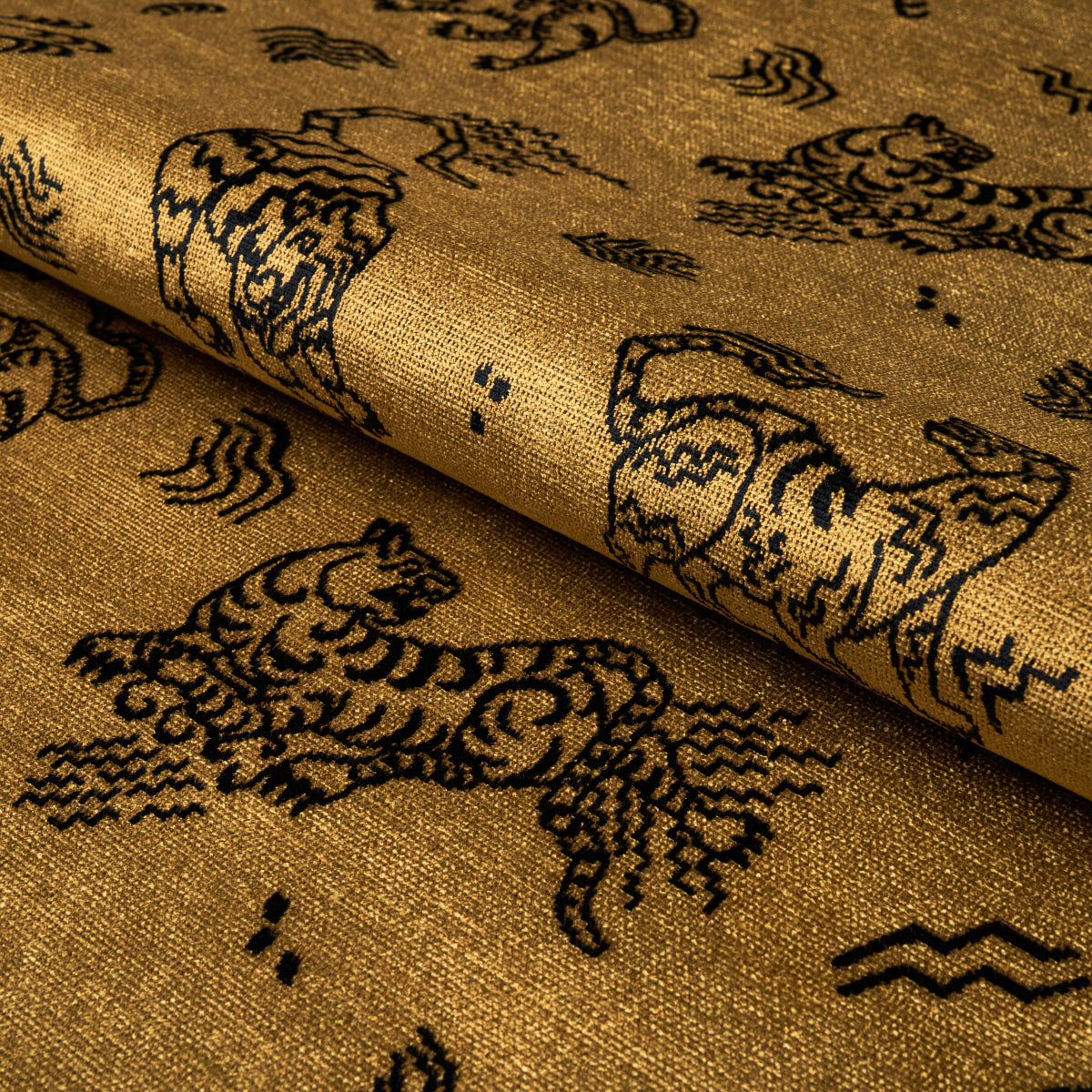 SCHUMACHER FABRIC  CUT & PATTERNED VELVETS KINABALU VELVET   GOLD   - 82170