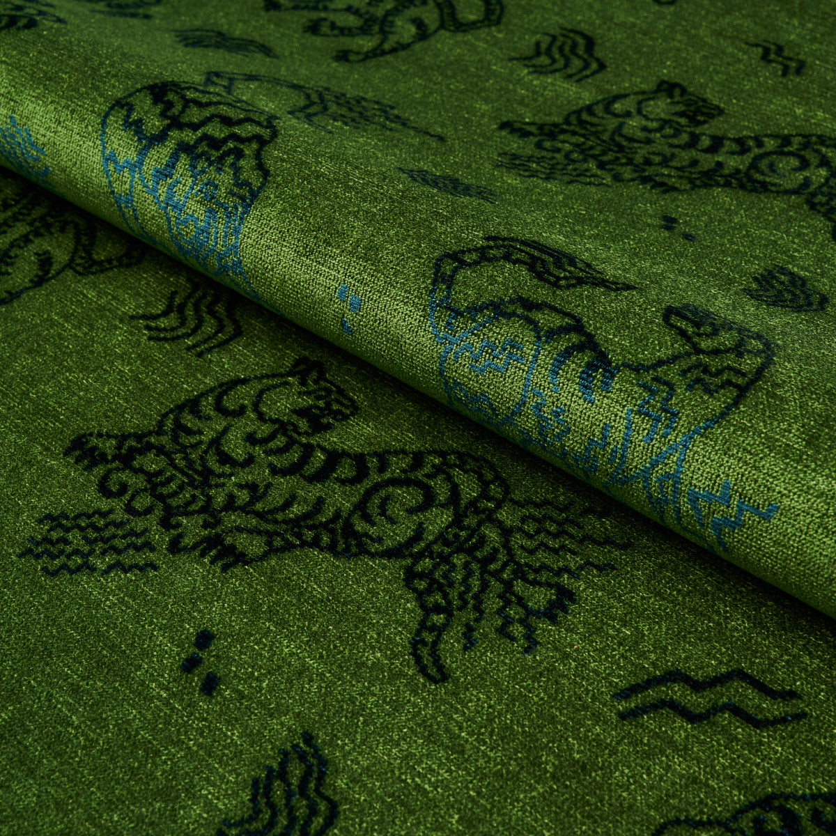 SCHUMACHER FABRIC  CUT & PATTERNED VELVETS KINABALU VELVET   EMERALD   - 82171