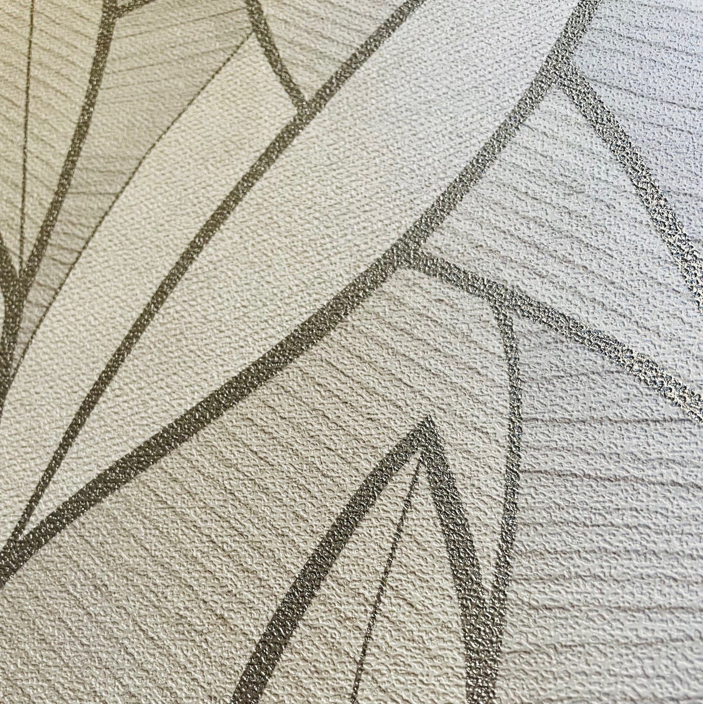 Veer Decor Carved Leaf White Wallpaper Nature Contemporary/Modern White  Wallpaper - 8249-AC1