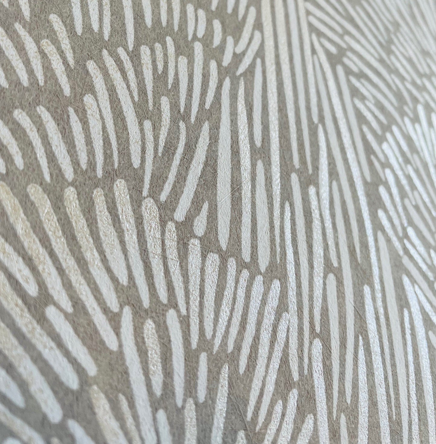 White and grey botanical wallpaper with an abstract elongated brushstroke floral pattern; suitable for walls in Mid Century, Transitional, Contemporary or Traditional decor.
