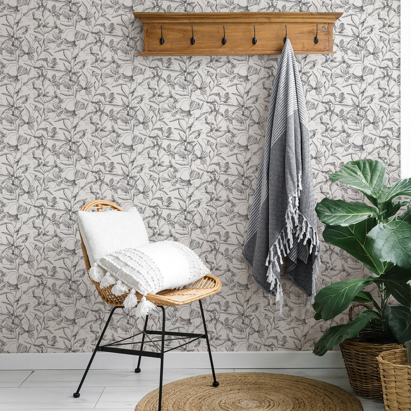 VEER DECOR Floral Breeze Black Wallpaper Floral Transitional Black  Wallpaper - 8411-VRTR-AC4