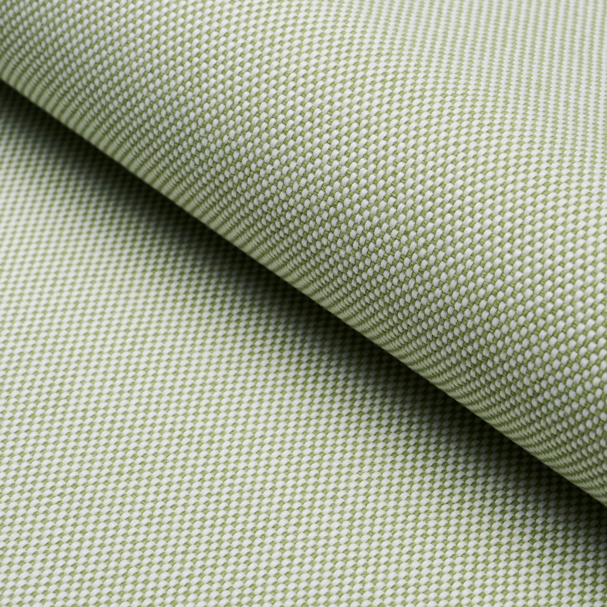 SCHUMACHER  PERFECT BASICS: INDOOR/OUTDOOR PIPPA INDOOR/OUTDOOR WOVEN WOVEN LEAF   - 84173