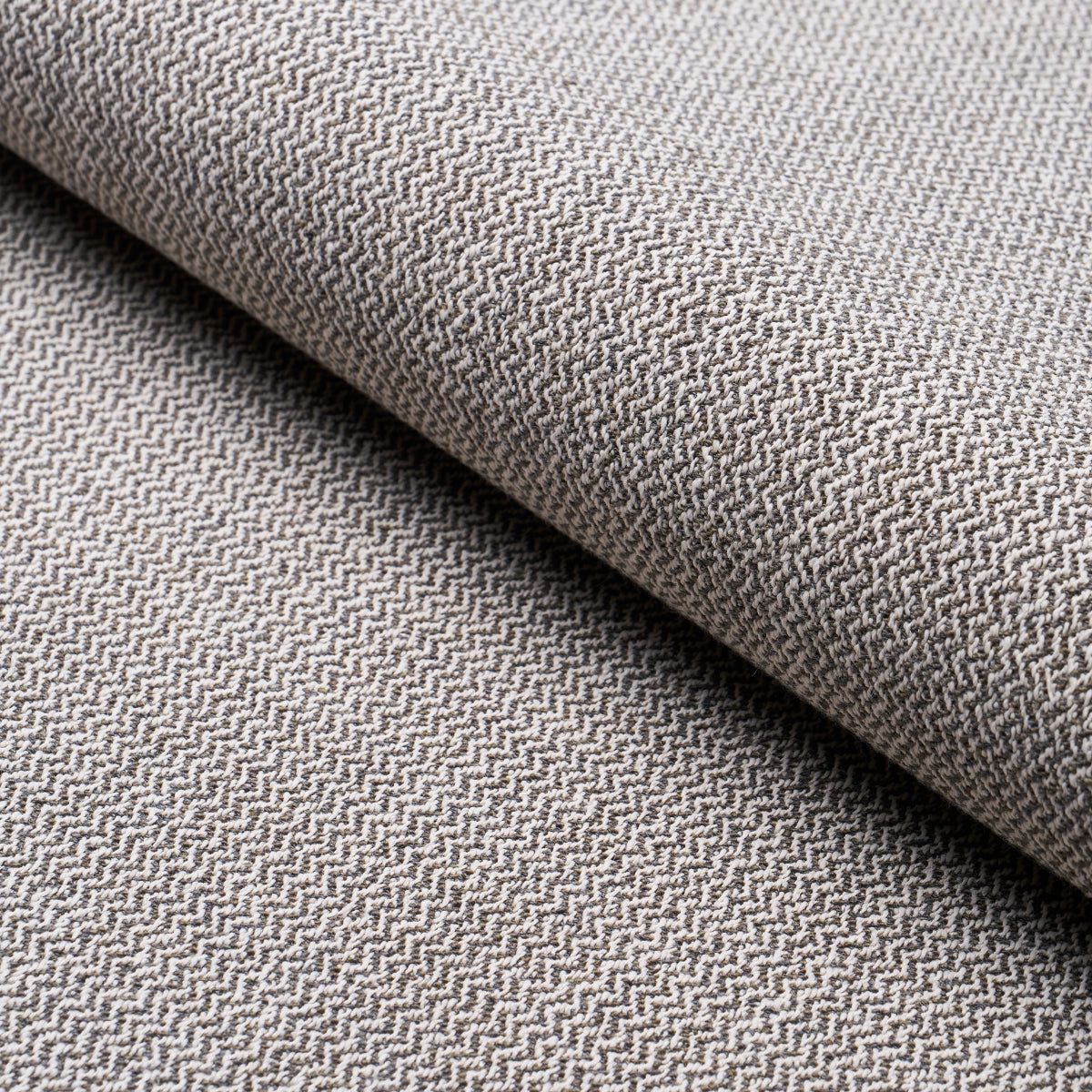 SCHUMACHER  PERFECT BASICS: INDOOR/OUTDOOR SIMON INDOOR/OUTDOOR WOVEN WOVEN CHARCOAL   - 84185