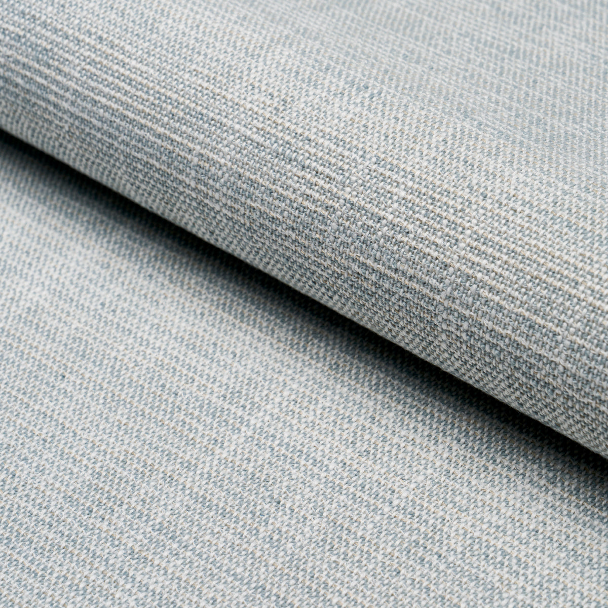 SCHUMACHER  PERFECT BASICS: INDOOR/OUTDOOR LILY INDOOR/OUTDOOR WOVEN WOVEN SKY   - 84226